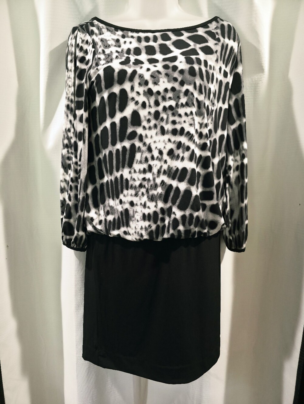 Nicole Miller Animal Print Patterned Women's Dress Small NWT
